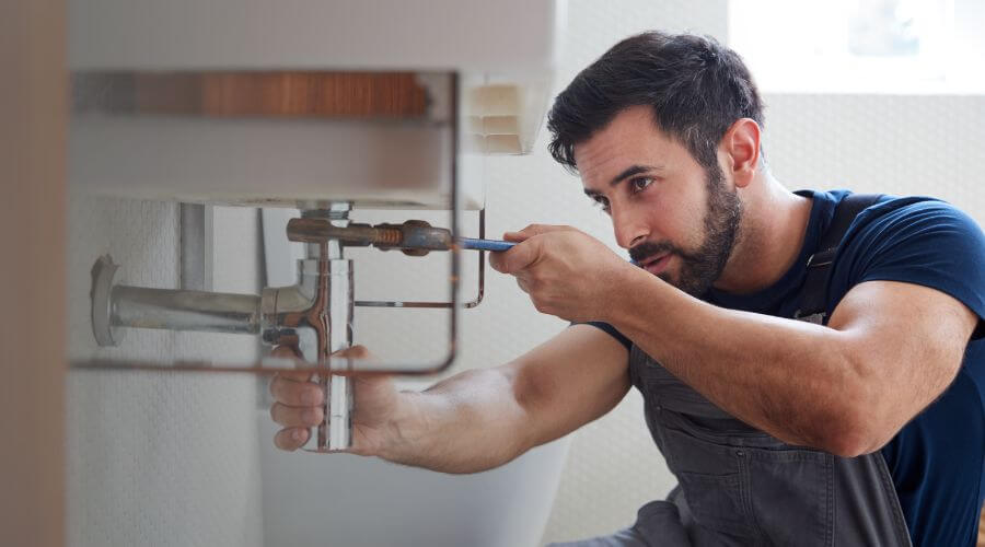 Water heater thermostat replacement in Forest, IN